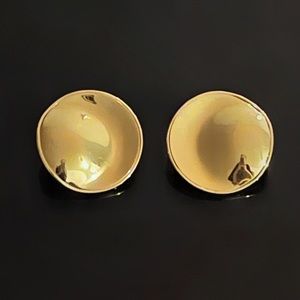 ✨Stunning Signed Vintage Monet Clip On Earrings